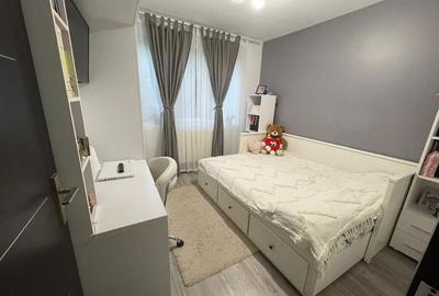 Apartament 3 camere etaj 1