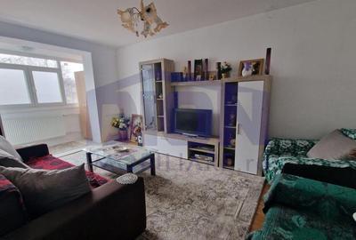 Apartament cu 3 camere decomandat în Berceni