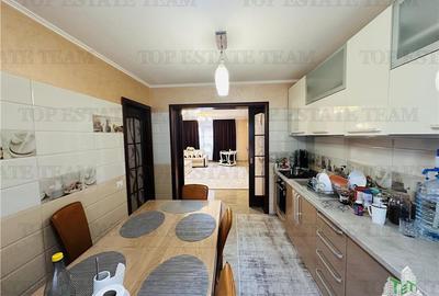 Vila superba 360 mp construiti, 524 mp curte, 6 camere, P+1+M ROSU - 4