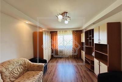 Apartament de vanzare in Sibiu - 2 camere, balcon - Etaj 3/4 - 5