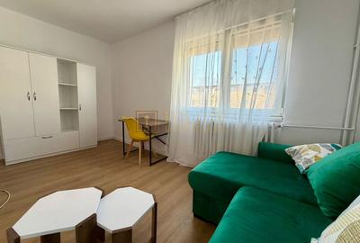 Garsonieră decomandată, mobilată în Complex Studențesc