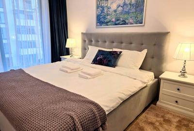 Apartament cu 3 camere semidecomandat, mobilat în Baza 3