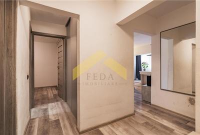 Apartament 3 camere de vanzare cartier Micalaca, zona 500 - 8