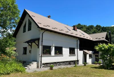 Casă de vânzare în Salatrucu - Argeș ( Valea Topologului )