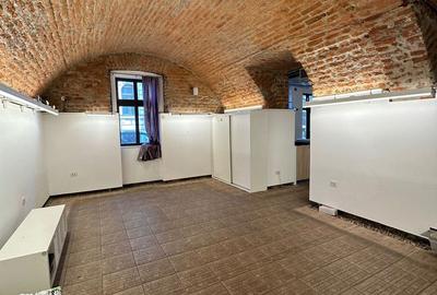 Spatiu comercial în Piața Unirii - 155 mp - 21