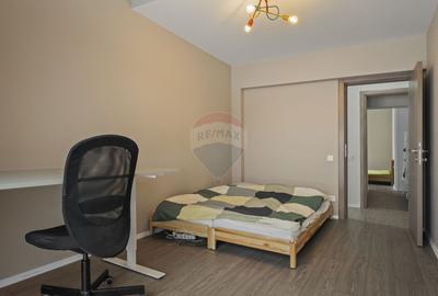 Casă / Vilă cu 4 camere de vânzare - 2