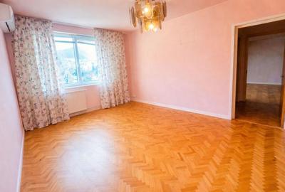 Apartament cu 2 camere semidecomandat în Centrul Civic