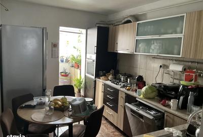 Apartament cu 3 camere decomandat, mobilat în Dacia