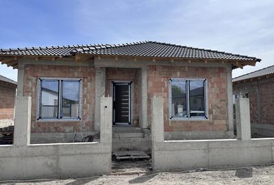 Casa cu 4 camere finisata la cheie de vanzare Alba Iulia cu toate utilitatiile - 1