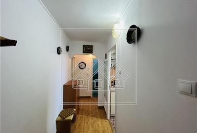 Apartament de vanzare in Sibiu - 2 camere, balcon, pivnita - 12