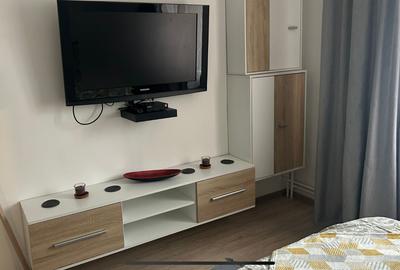 Garsonieră decomandată, mobilată în Berceni