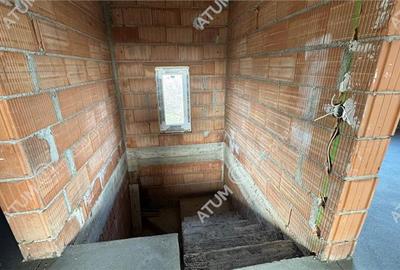 Casa individuala 4 camere 2 bai 120 mp utili 300 mp teren in Sura Mica - 5