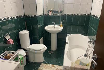 Apartament 2 camere , zona strada Mare a Unirii, et 3 4 , decomandat, 65 mp , bl - 17