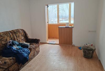 Apartament 2 camere liber la vanzare zona Fartec - 1