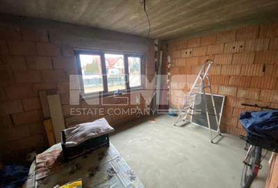 Casa de vanzare- Strada Alexandru Vlahuta - 9