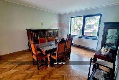 Vă propunem spre vânzare o proprietate spațioasă - 43