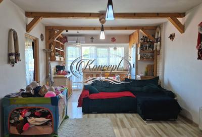 Apartament cu 3 camere semidecomandat, mobilat în Baciu