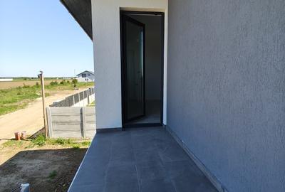 FARA COMISIOANE casa cu 4 camere P+1+pod 2 placi terasa curent 380v LA CHEIE - 32