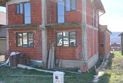 Casa de vanzare in Betfia, cu 6 camere, la rosu, Bihor - 2