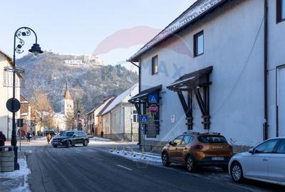 Pensiune cu restaurant și spații comerciale, central Râșnov - 2