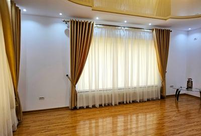 Proprietate Piatra Neamt - Vila cocheta prevazuta cu terasa, garaj si teren - 1