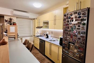 Apartament cu 3 camere semidecomandat în Mărăști