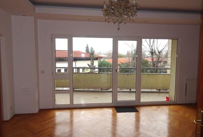 Bloc tip Boutique, constr.2000, cu 2 intrari si parcare subterana - 24