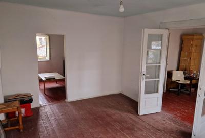 VANZARE APARTAMENT CU 3  CAMERE ,  MANSARDA - PIATA DOMENII - 8