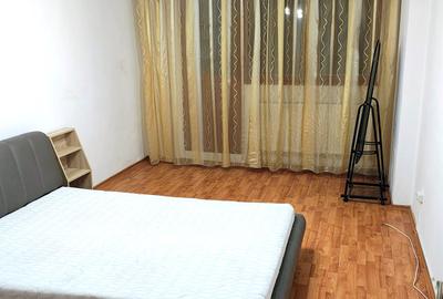 Apartament spatios, doua camere decomandate, etaj 3 din 4, Siderurgistilor