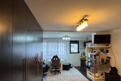 Vanzare Garsoniera   sector 2  Avrig - 1