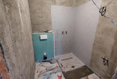 Duplex la asfalt - personalizare interioara - 3 bai - 6