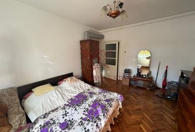 Investiție cu potențial: 2 apartamente + mansardă – Comison 0 - 10