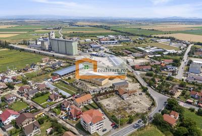 Codlea, Depozite si teren 1,7Ha, 5600mp cladiri, D 155ml la DJ112A, acces E60 - 5