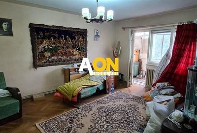 Apartament cu 3 camere decomandat, mobilat în Cetate