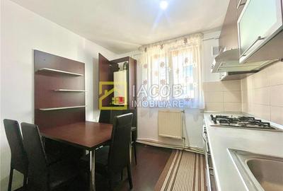 Apartament 3 camere decomandate, strada Martir Horia, Bacau - 4