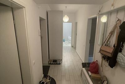 Apartament cu 3 camere decomandat, mobilat în Vest