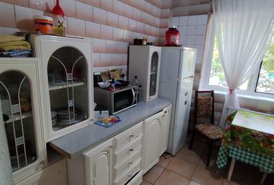 APARTAMENT 2 CAMERE-RAHOVA-MISCA PETRE-SEMIDECOMANDAT-ETAJ 1/8 - 3