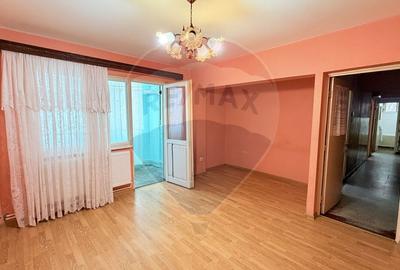 Apartament cu 3 camere de vânzare în zona Micro 20/ Galati - 1