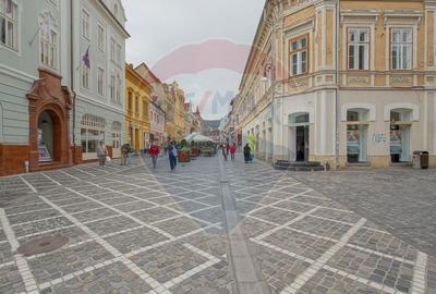 Apartament 3 camere si două băi, Str Republicii, Centrul Istoric - 1