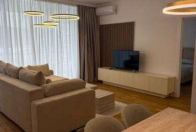 Apartament cu 2 camere semidecomandat, mobilat în Băneasa