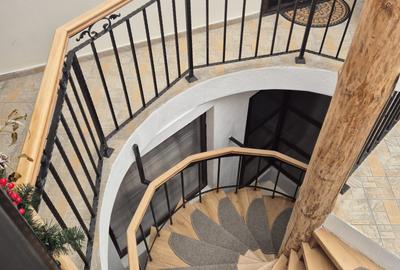 Apartament la casa, 4 camere in Schei - 15
