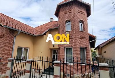 Casă individuală cu 4 camere în Cetate