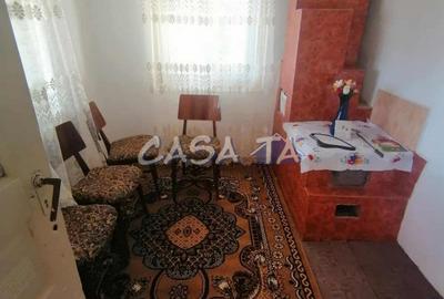 Casa situata in Bumbesti Pitic - Carligei - 9