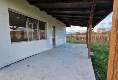 Casa de vanzare, Catalina, 3 dormitoare, 9 ari Comision 0% - 10