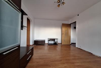 Apartament cu 2 camere semidecomandat, mobilat în Lipovei
