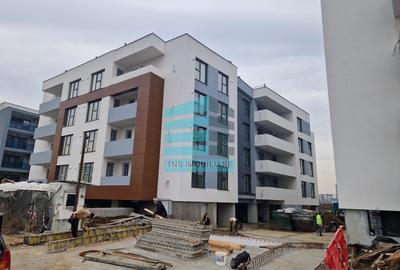 Apartament cu 3 camere decomandat în Titan
