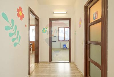 Casă / Vilă cu 9 camere de închiriat în zona Centrul Civic! - 16