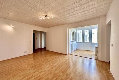 Apartament 3 camere . Arad, zona Aurel Vlaicu, UTA