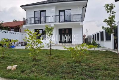 Casă individuală cu 4 camere în Est