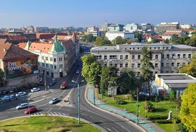Ultracentral, km 0, mobilat și utilat complet - 10